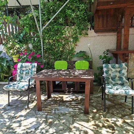 Lefkada Classic Two Bedroom 아파트 *