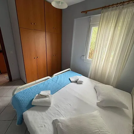 Lefkada Classic Two Bedroom Apartment Nikiana